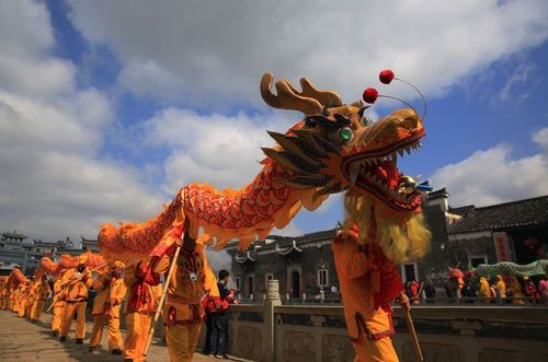 都昌这三个村庄曾经因为龙灯而打群架,如今在一起闹龙灯,原因竟是