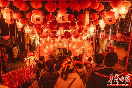 嫌年味太淡?去芙蓉镇&middot;红石林度假区过&ldquo;非遗土家年&rdquo;
